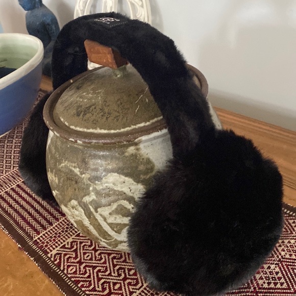Fuzzy black earmuffs NEW - Picture 2 of 4